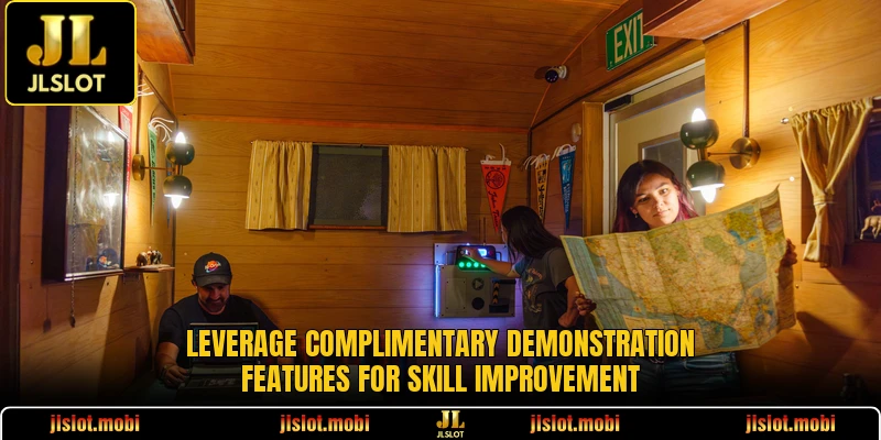 Leverage complimentary demonstration features for skill improvement
